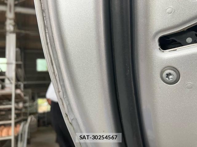 Toyota AQUA 2013-03 8364762-13