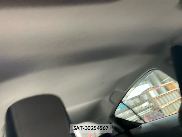 Toyota AQUA 2013-03 8364762-18