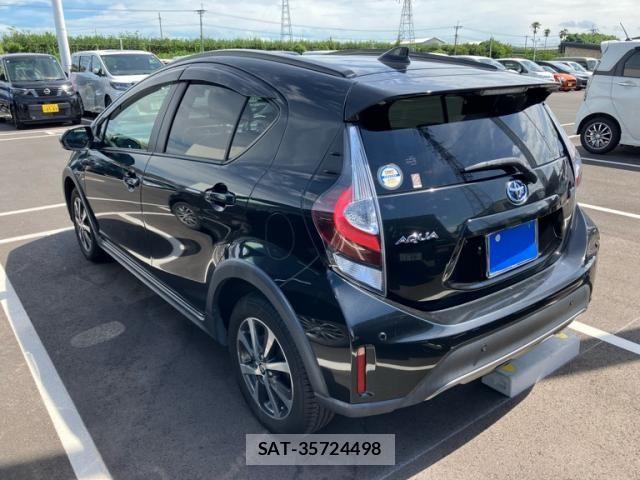Toyota AQUA 2020-01 8364728-3
