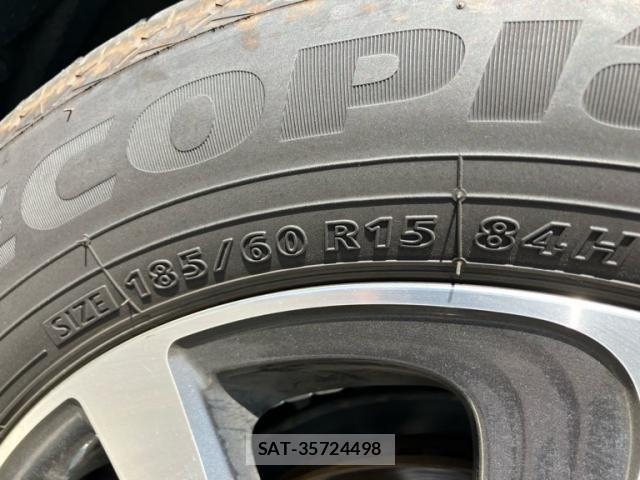 Toyota AQUA 2020-01 8364728-6