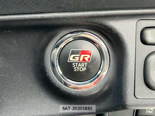 Toyota AQUA 2018-01 8364716-9