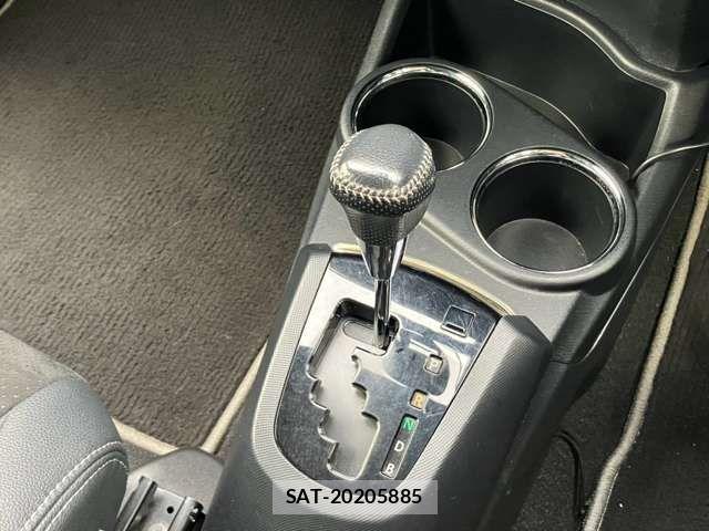 Toyota AQUA 2018-01 8364716-7