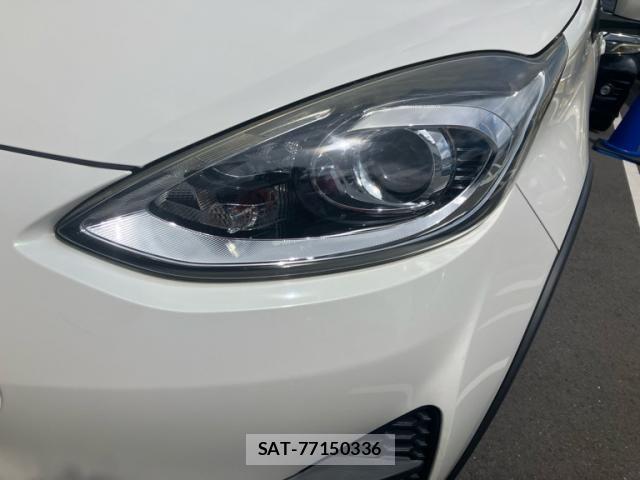 Toyota AQUA 2017-07 8364727-4
