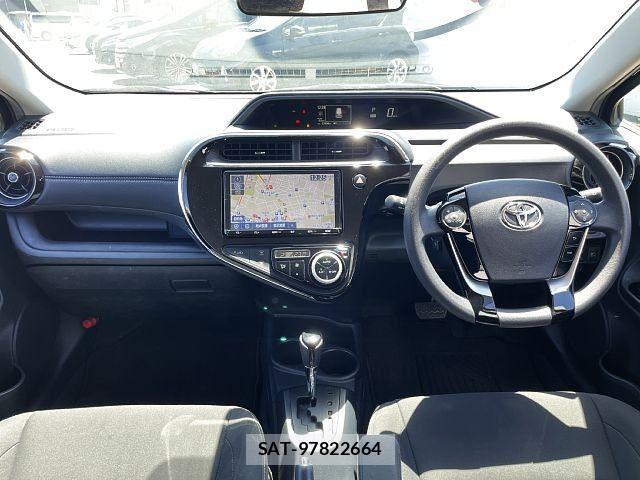 Toyota AQUA 2019-08 8364712-1