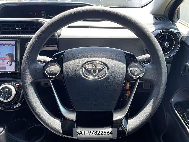 Toyota AQUA 2019-08 8364712-4