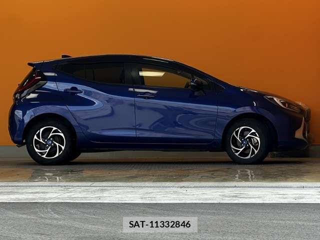 Toyota AQUA 2021-08 8364711-9