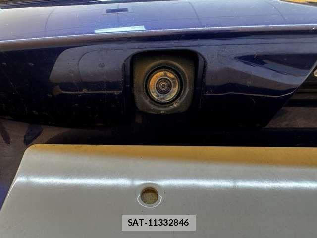 Toyota AQUA 2021-08 8364711-18