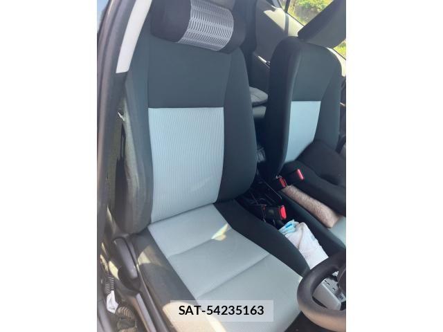Toyota AQUA 2013-02 8364754-12
