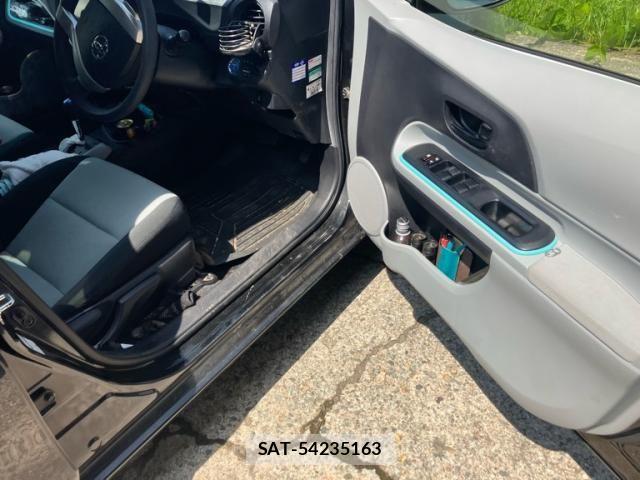 Toyota AQUA 2013-02 8364754-14
