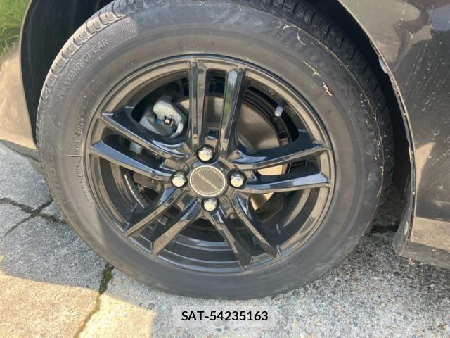 Toyota AQUA 2013-02 8364754-3