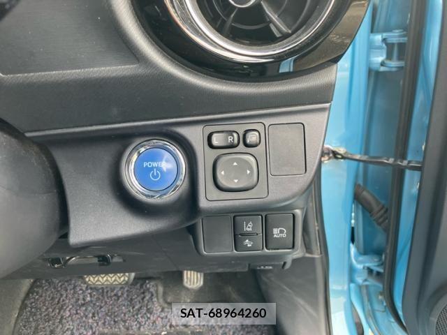 Toyota AQUA 2016-12 8364742-13