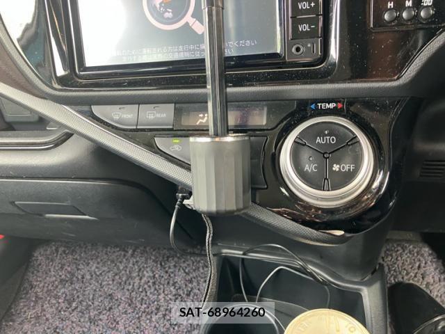 Toyota AQUA 2016-12 8364742-15