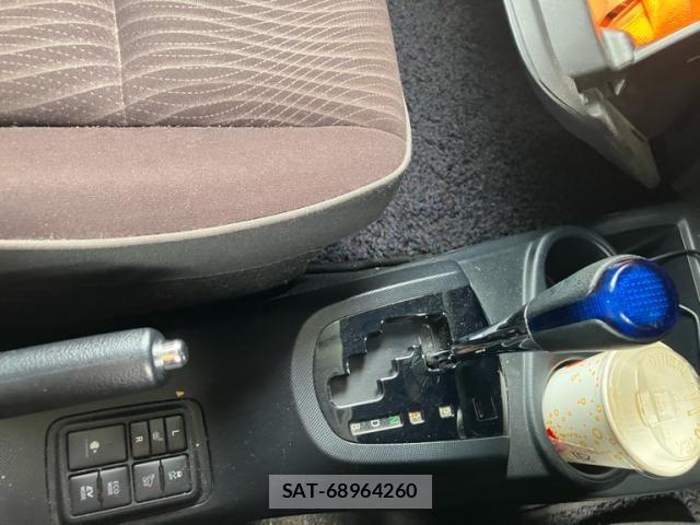 Toyota AQUA 2016-12 8364742-18