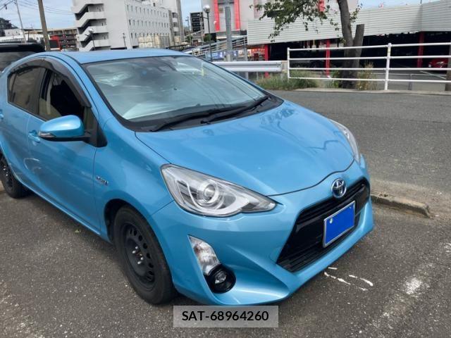 Toyota AQUA 2016-12 8364742-2