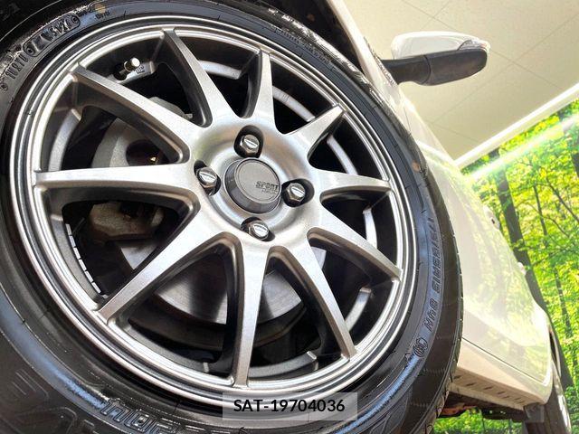 Toyota AQUA 2013-12 8364737-12