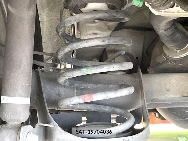Toyota AQUA 2013-12 8364737-19