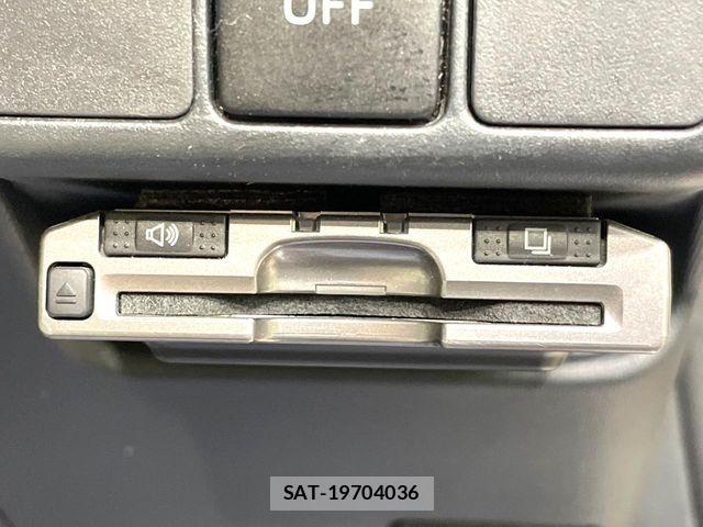 Toyota AQUA 2013-12 8364737-4