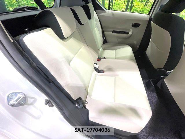 Toyota AQUA 2013-12 8364737-8