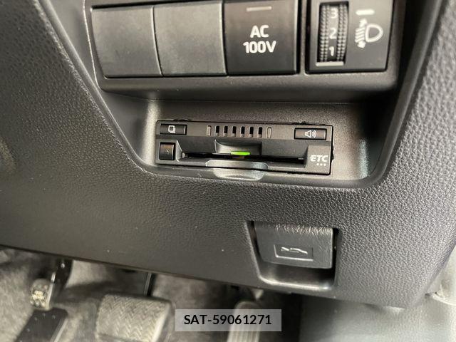 Toyota AQUA 2023-06 8364714-14