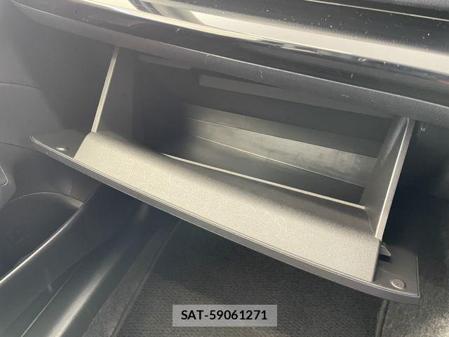 Toyota AQUA 2023-06 8364714-21
