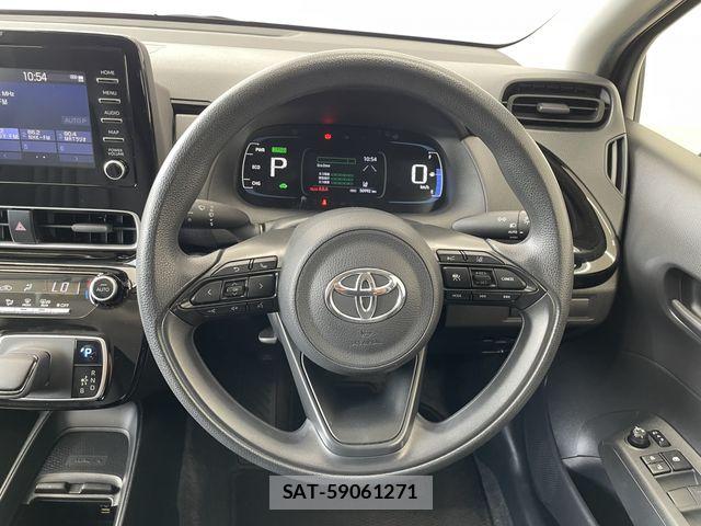 Toyota AQUA 2023-06 8364714-6
