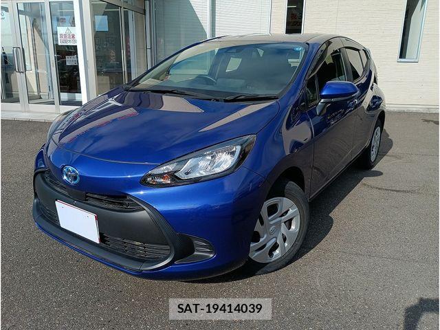Toyota AQUA 2022-01 8364713-0