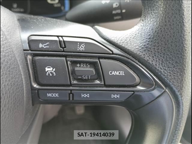 Toyota AQUA 2022-01 8364713-11