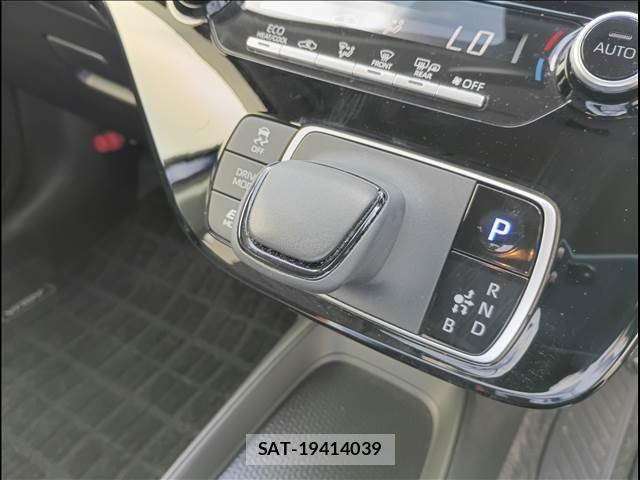 Toyota AQUA 2022-01 8364713-14