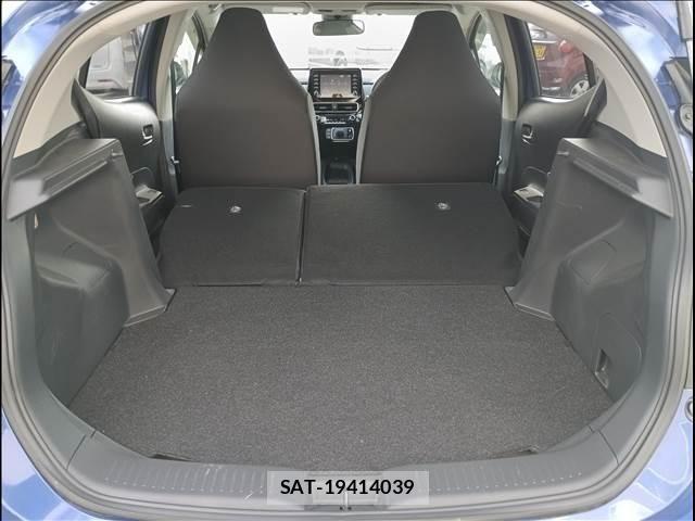Toyota AQUA 2022-01 8364713-18