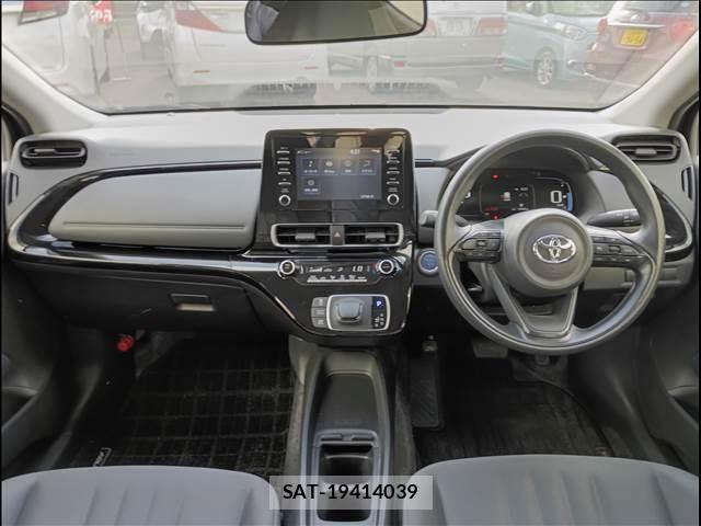 Toyota AQUA 2022-01 8364713-2
