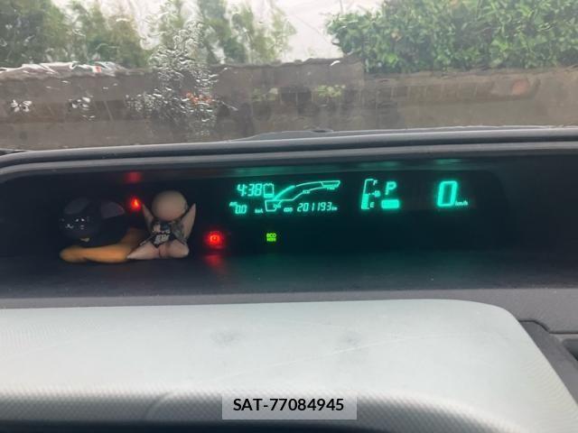 Toyota AQUA 2012-03 8364759-11