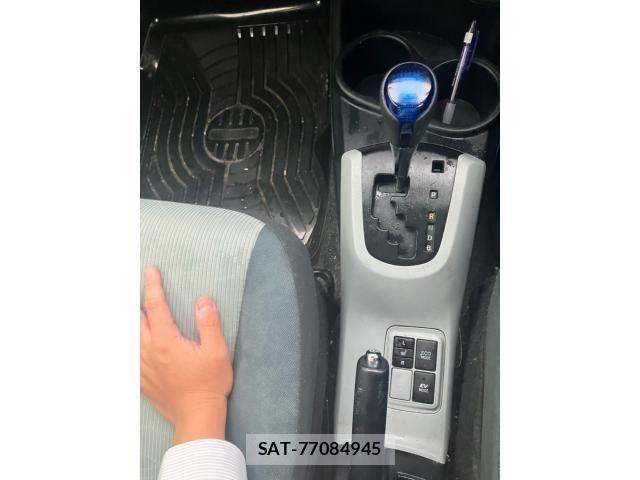 Toyota AQUA 2012-03 8364759-13