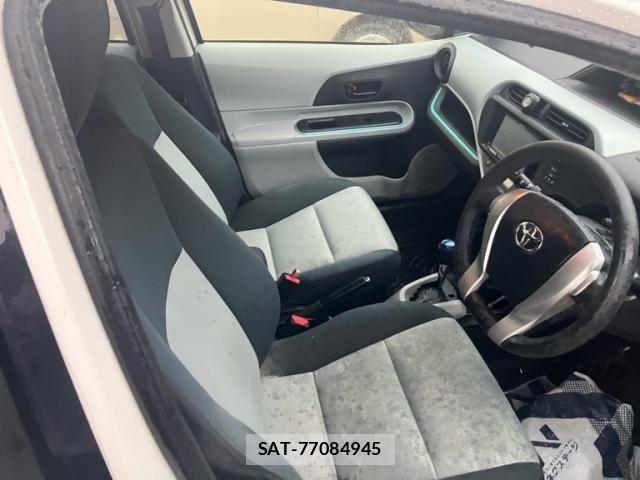 Toyota AQUA 2012-03 8364759-8