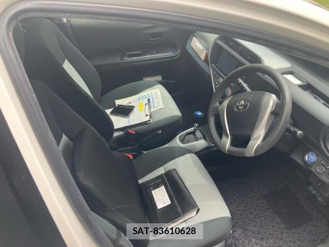 Toyota AQUA 2014-03 8364751-21