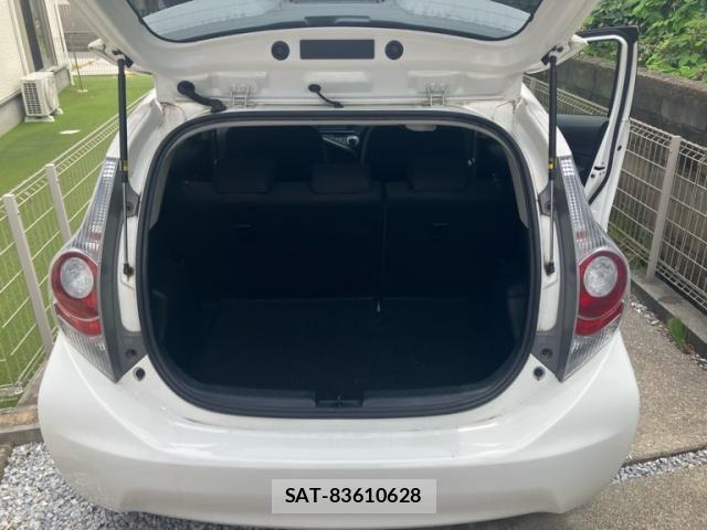 Toyota AQUA 2014-03 8364751-25
