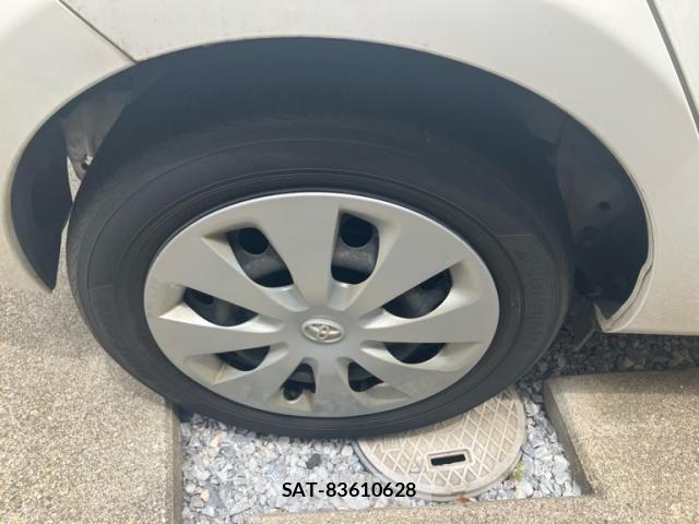 Toyota AQUA 2014-03 8364751-7