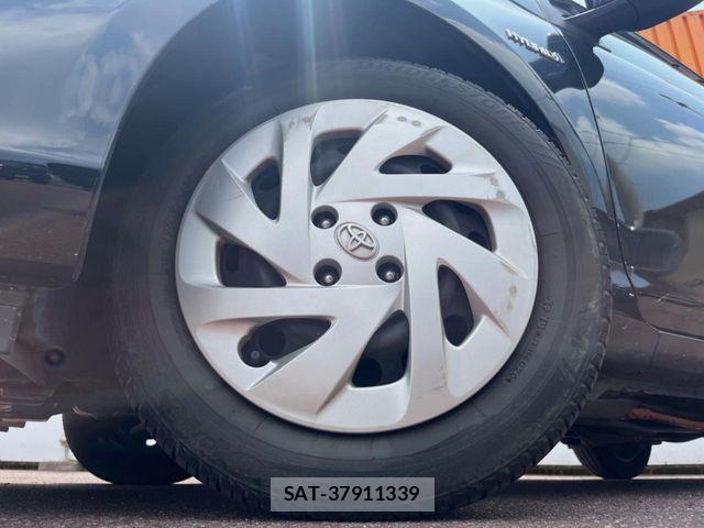 Toyota AQUA 2016-08 8364730-11