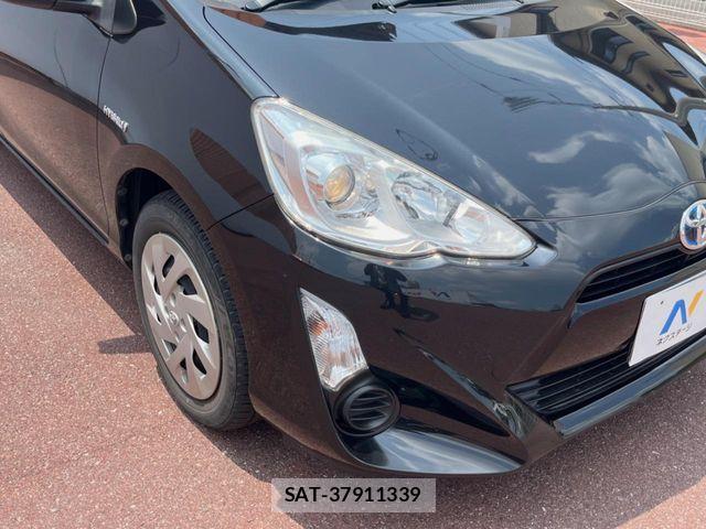 Toyota AQUA 2016-08 8364730-12