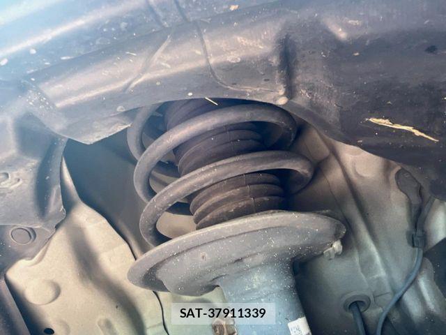 Toyota AQUA 2016-08 8364730-19