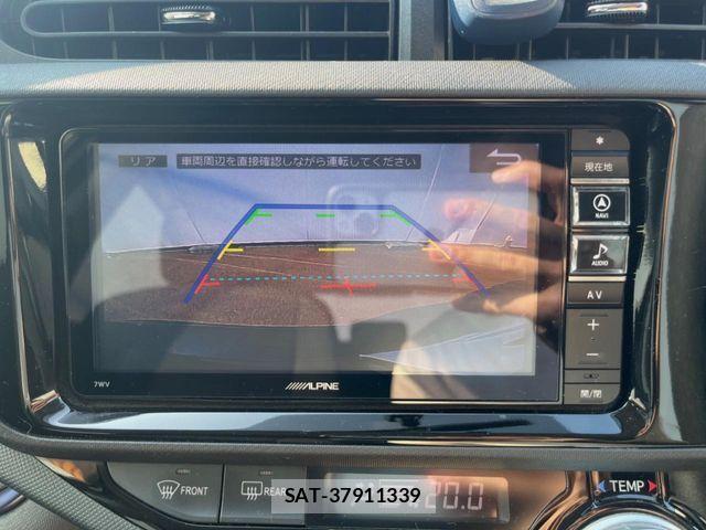 Toyota AQUA 2016-08 8364730-3