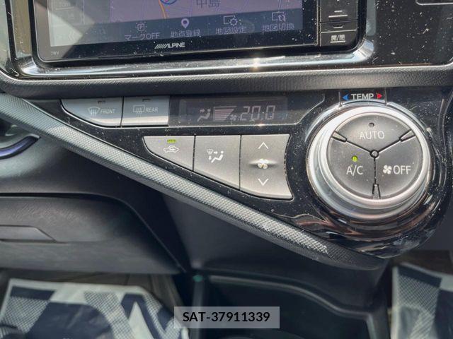 Toyota AQUA 2016-08 8364730-6