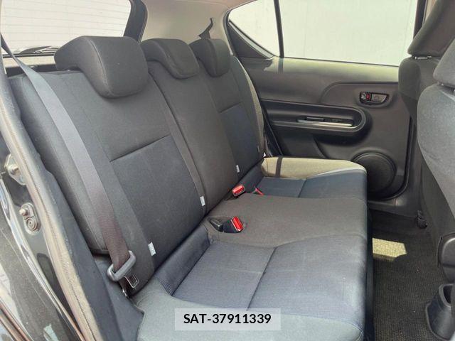 Toyota AQUA 2016-08 8364730-8