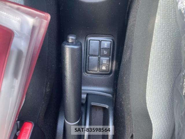 Toyota AQUA 2017-10 8364734-13
