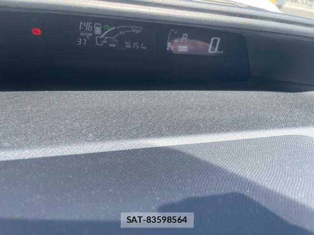 Toyota AQUA 2017-10 8364734-14