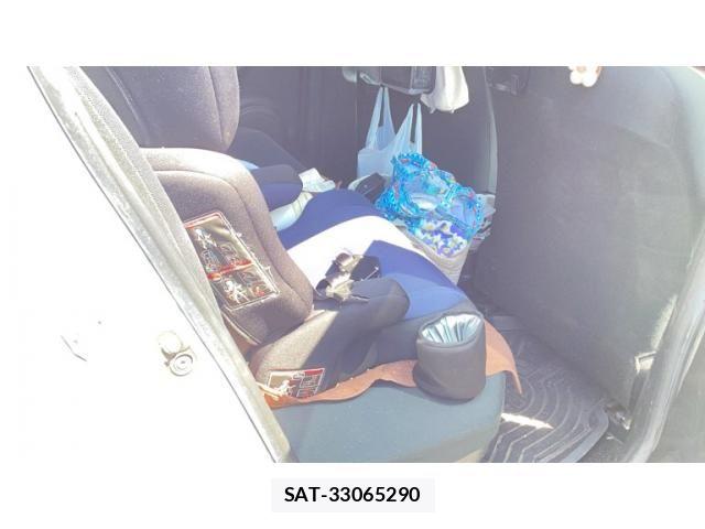 Toyota AQUA 2015-10 8364736-15