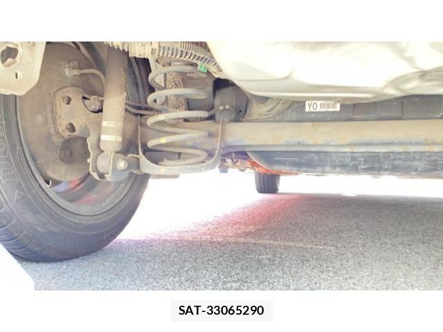 Toyota AQUA 2015-10 8364736-17