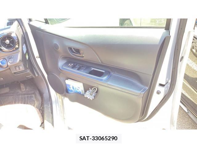 Toyota AQUA 2015-10 8364736-6