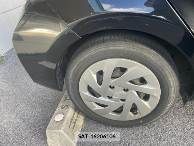 Toyota AQUA 2017-07 8364744-17