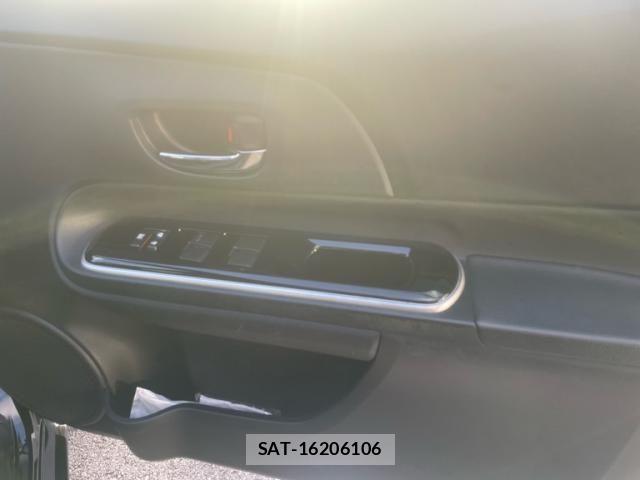 Toyota AQUA 2017-07 8364744-7