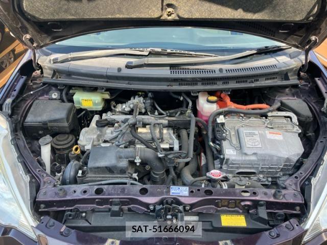 Toyota AQUA 2014-01 8364765-16
